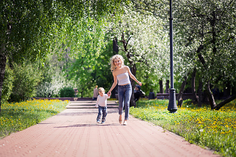 Фотосессия для мамы: весна в парке
