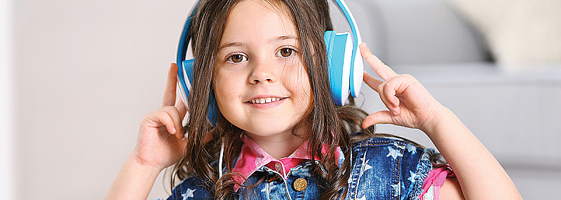 Как выбрать наушники для ребенка: 8 полезных советов