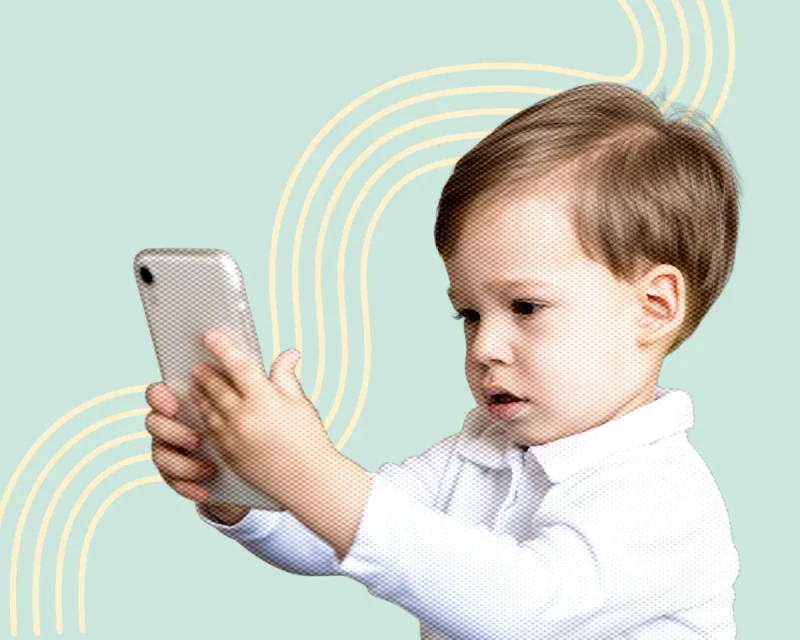 Опрос: одобряют ли россияне ограничение соцсетей для детей