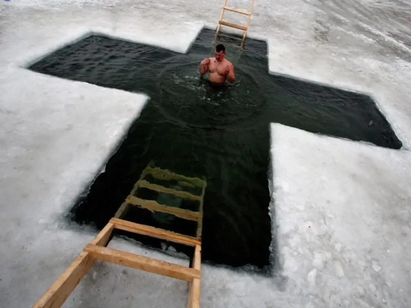 Можно ли купать детей в проруби: риски и правила безопасности