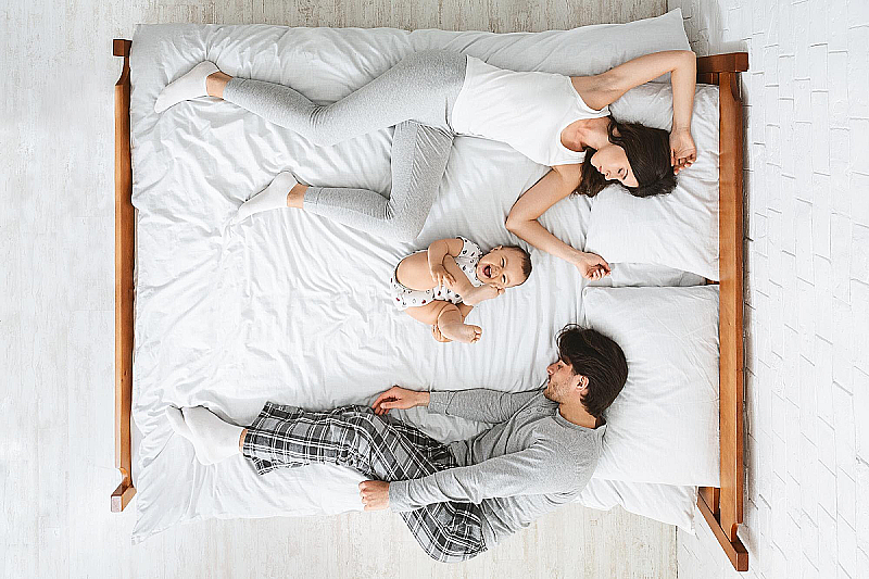 Как переселить ребенка в свою кроватку: советы для каждого возраста