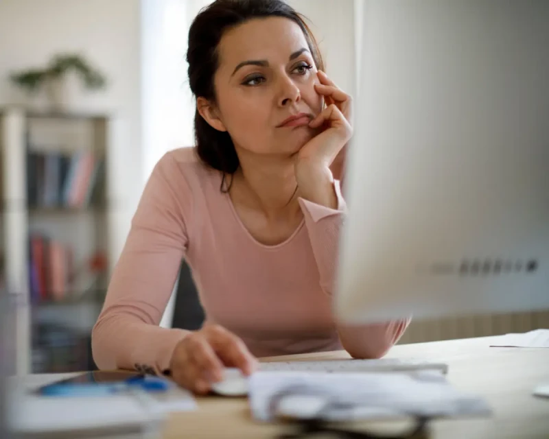 Каждый третий родитель собирается сбежать на майских выходных на работу