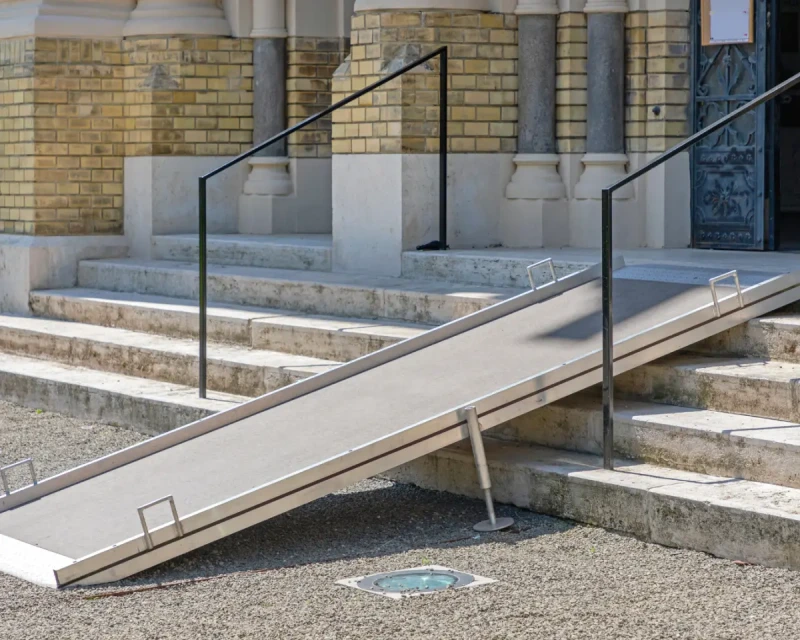 Пандусы в России могут начать принимать после тест-драйва колясками