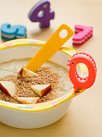 Мамы делятся опытом: каши в рационе ребенка до года