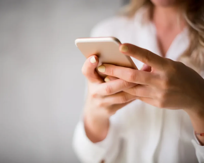 Путин поручил создать отдельное приложение «Госуслуги. Семья»