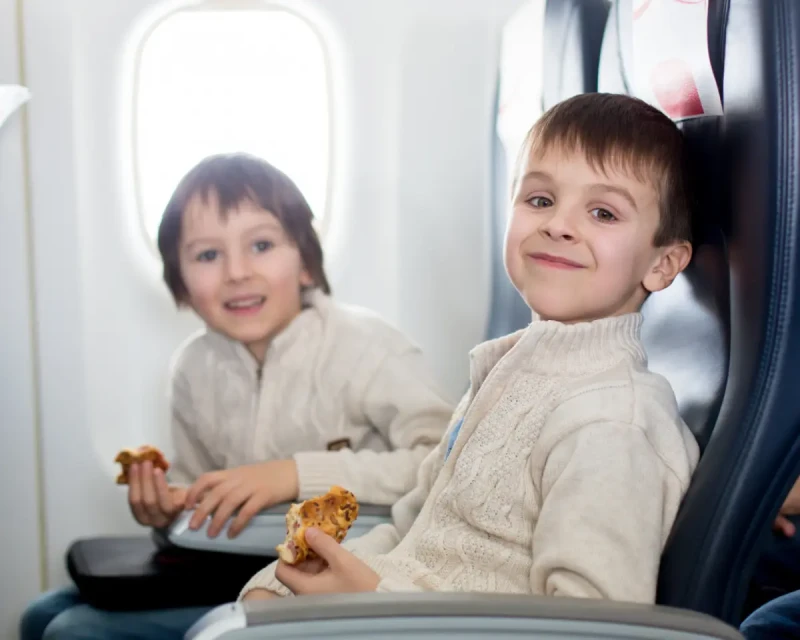 С 1 марта семьи с детьми будут летать по новым правилам