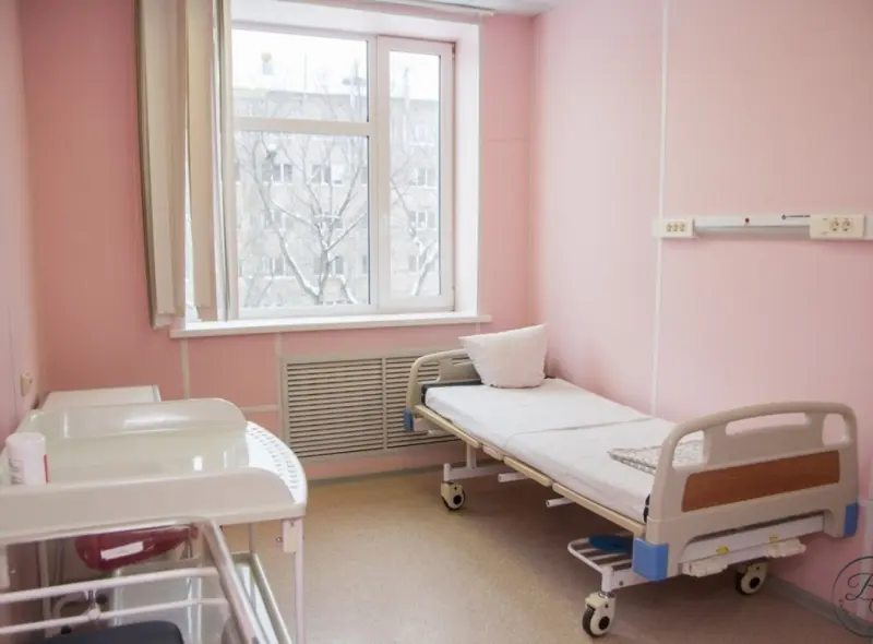 Росстат зафиксировал сокращение мест в больницах для беременных и рожениц