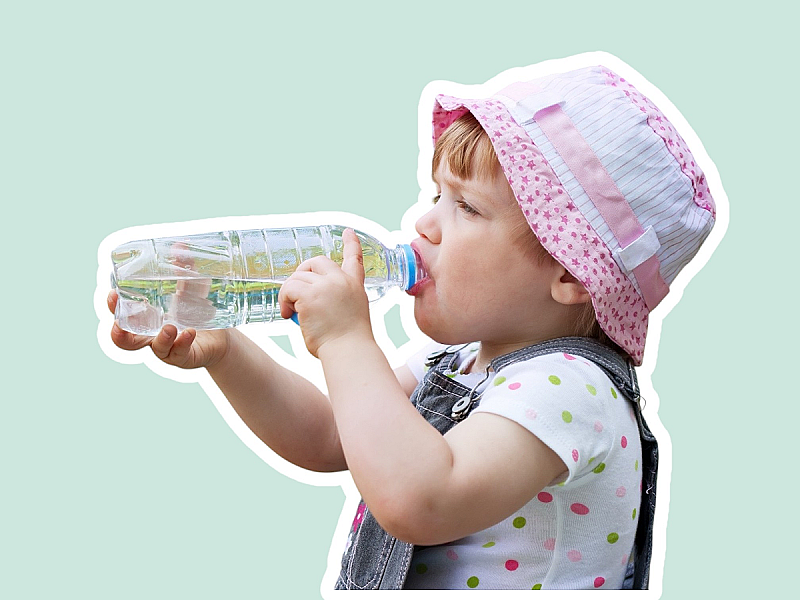 Микропластик проникает в еду к детям — что важно знать родителям