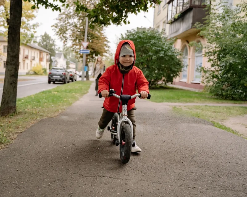 Детский велосипед и беговел: с какого возраста можно и какой выбрать