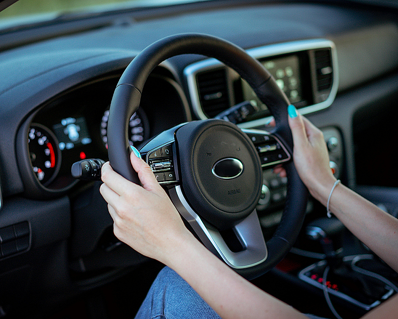 Мама за рулем: как перевозить ребёнка правильно в каждом возрасте