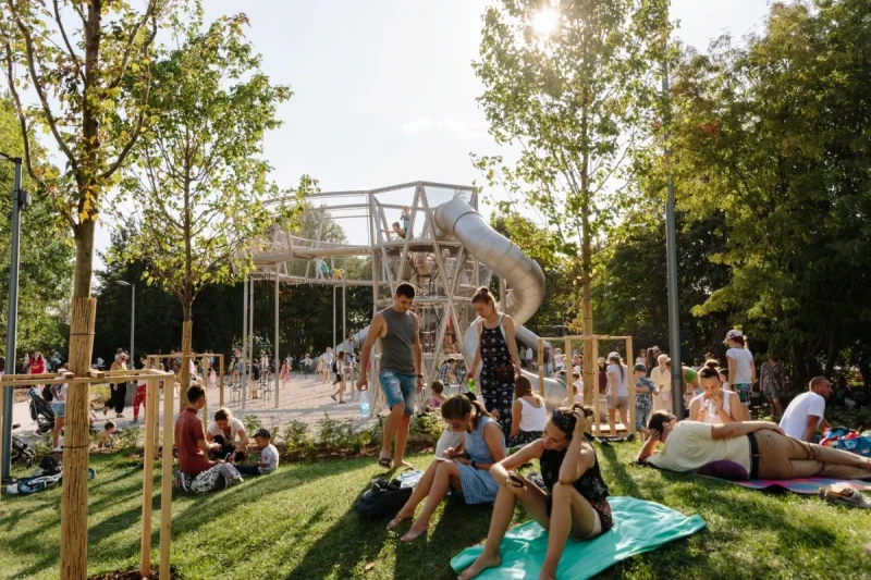 10 лучших детских площадок Москвы