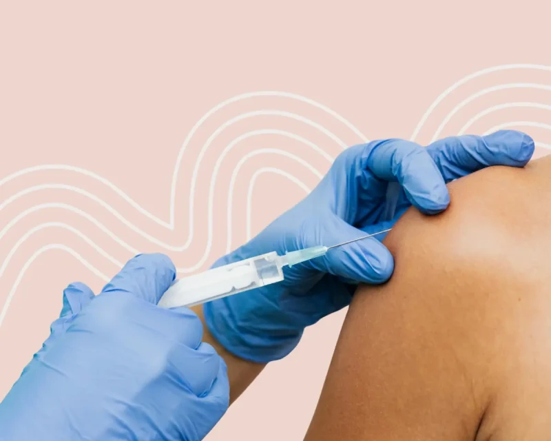 В России первый человек получил вакцину от рака