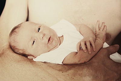 Младенцы, которые при рождении похожи на отцов, потом здоровее прочих детей