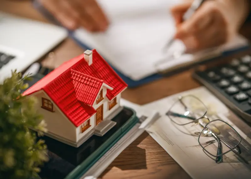 Семьи покупают в семейную ипотеку все более тесные квартиры