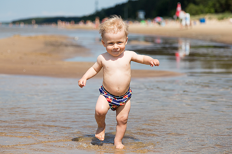 Почему у трехлеток толстые животики?