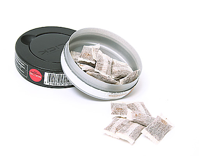 Что такое снюс, почему он опасен и причем тут наши дети