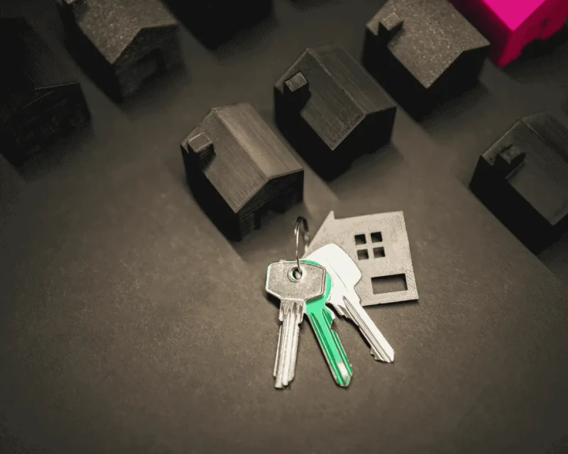 Несколько российских банков остановили прием заявок по семейной ипотеке