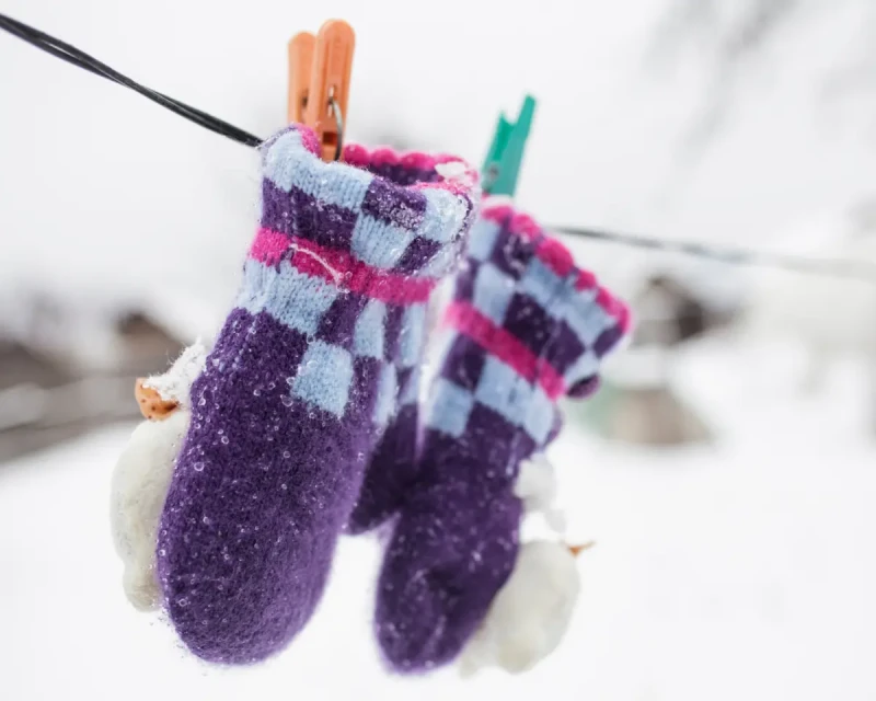 5 вещей, которые пригодятся на прогулке с ребёнком в морозы