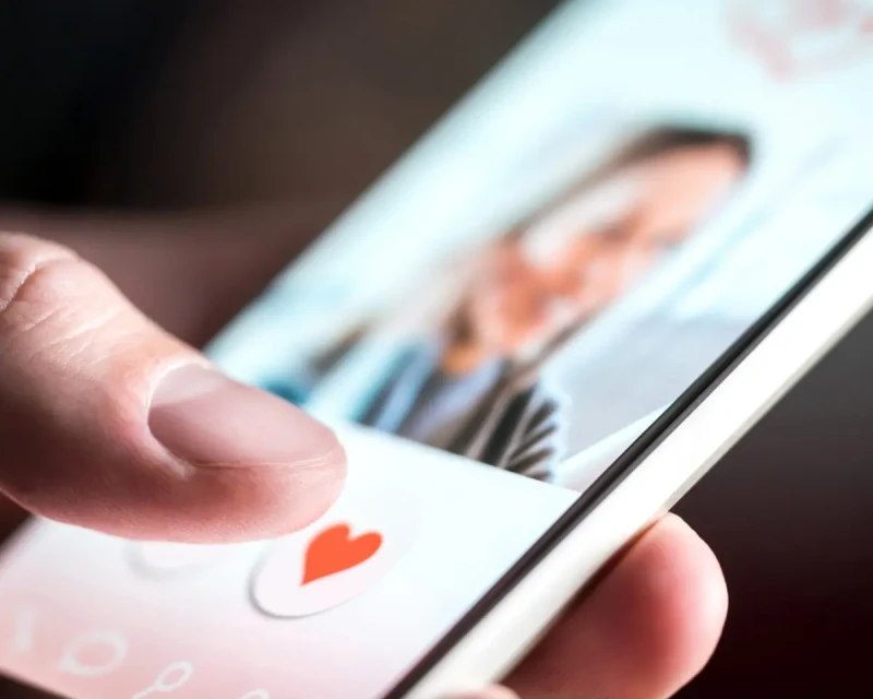 В России предложили внести приложения для знакомств в «белые списки»