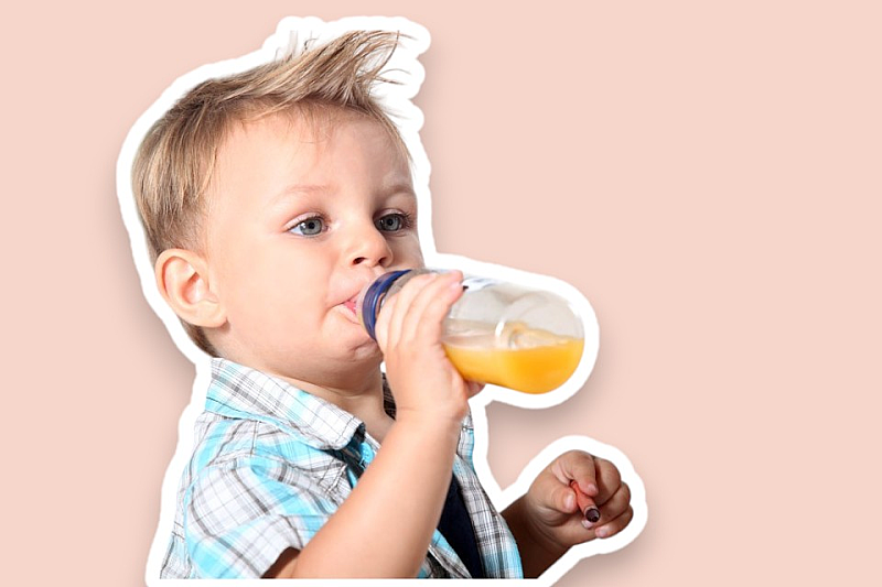 Когда давать воду, сок и чай: подробный гид по напиткам для детей