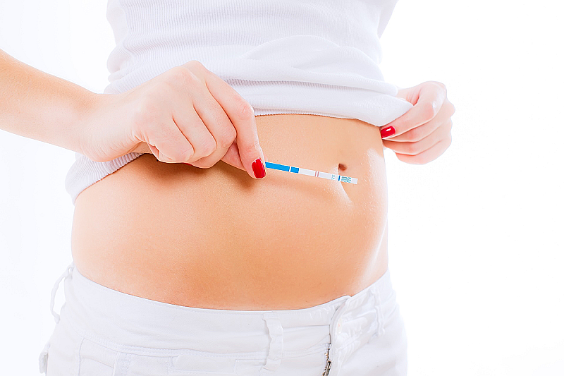 Когда начинает расти живот при беременности?