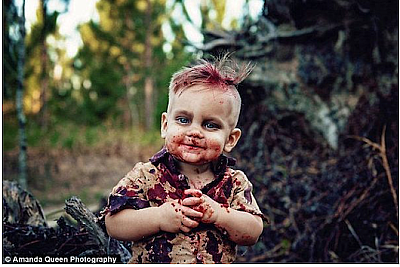 Маму раскритиковали в соцсетях за излишне жестокую фотосессию с малышом, но у нее был секрет