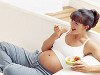 Ранний токсикоз: что это за зверь и как с ним бороться?